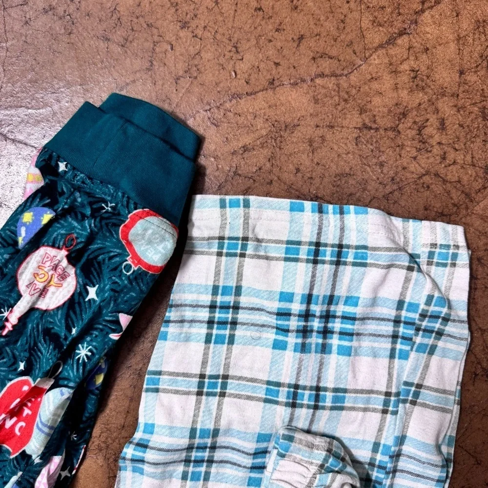 Kids 2 Pack Of Festive and Plaid Bottoms Set Size M